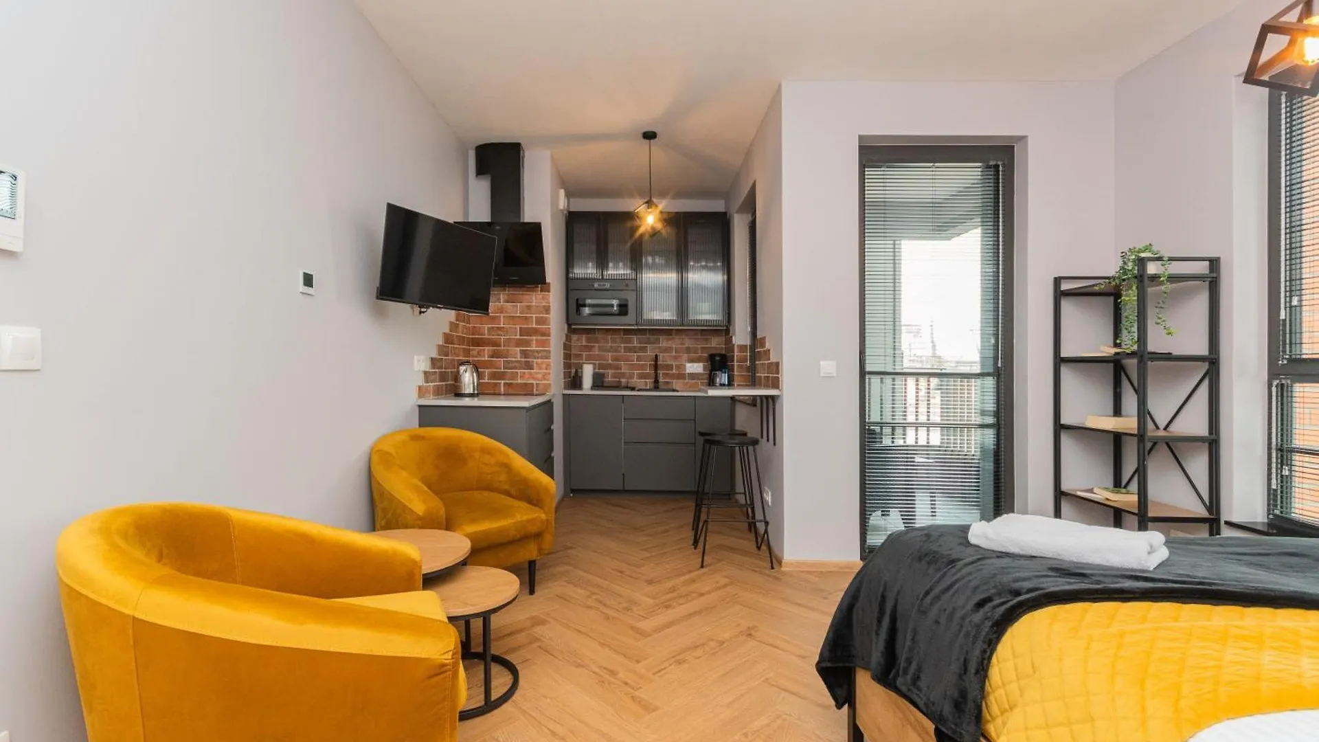 Контакты Doki Studio Montownia By Grand Apartments